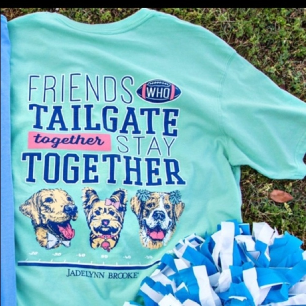 NWOT Jadelynn Brooke Dog Tailgate Shirt